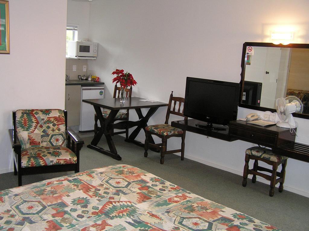 تايهيب Coachman Motel الغرفة الصورة